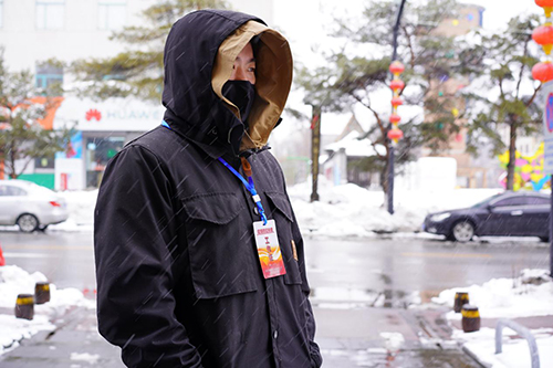 春雪中的守望者：疫情不除，我們不散